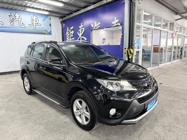 TOYOTA豐田 RAV4  第3張相片
