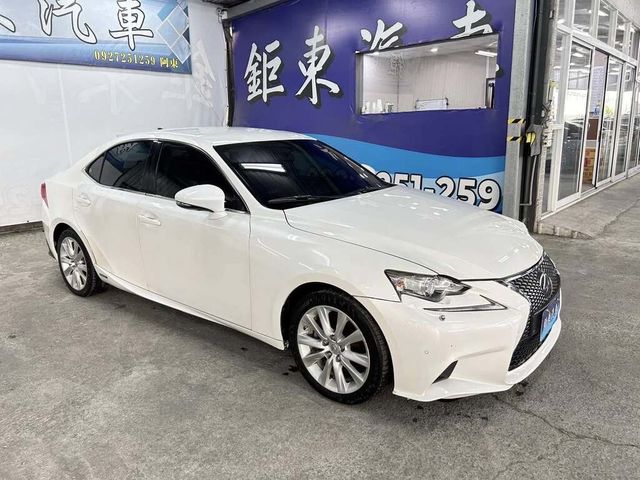 LEXUS凌志 IS 300  第3張相片