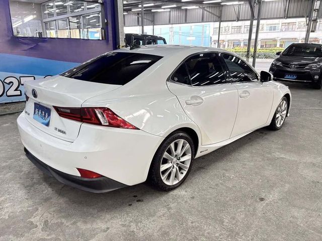 LEXUS凌志 IS 300  第5張相片