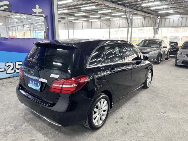 M-BENZ賓士 B180  第5張相片