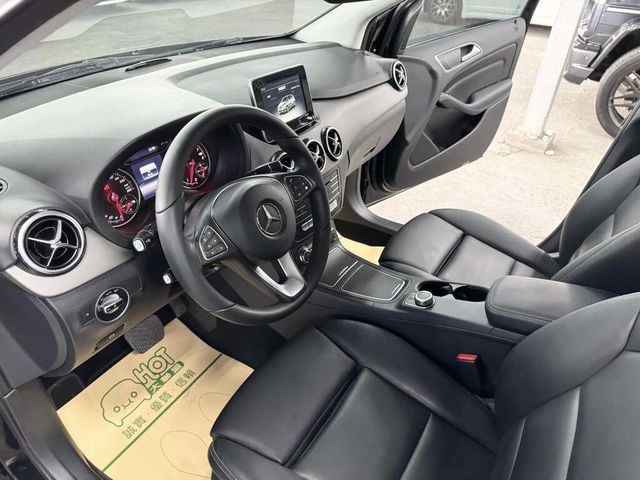 M-BENZ賓士 B180  第6張相片