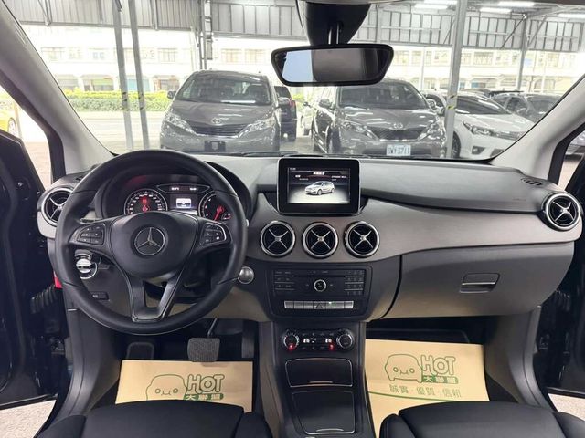 M-BENZ賓士 B180  第7張相片