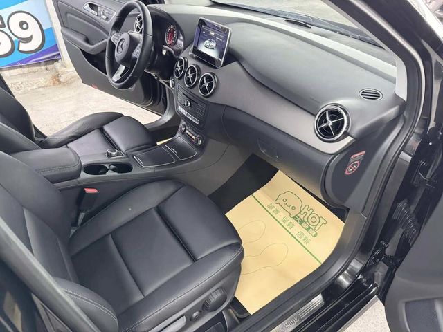 M-BENZ賓士 B180  第8張相片