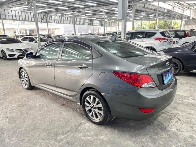 HYUNDAI現代 VERNA  第4張相片