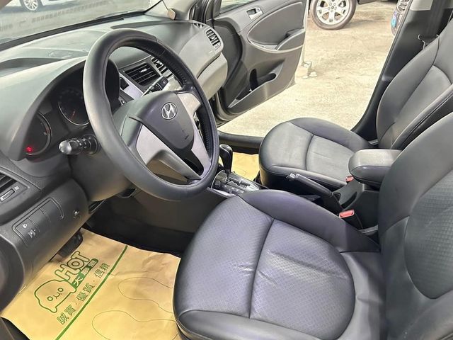 HYUNDAI現代 VERNA  第7張相片