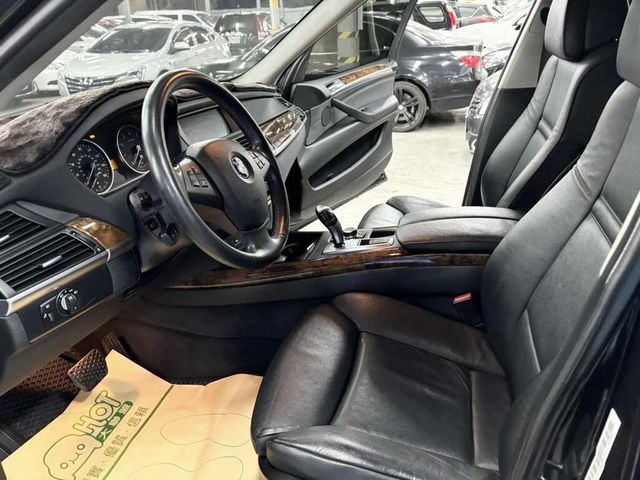 BMW寶馬 X5 XDRIVE35I  第7張相片