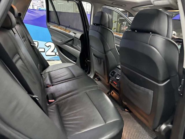 BMW寶馬 X5 XDRIVE35I  第9張相片