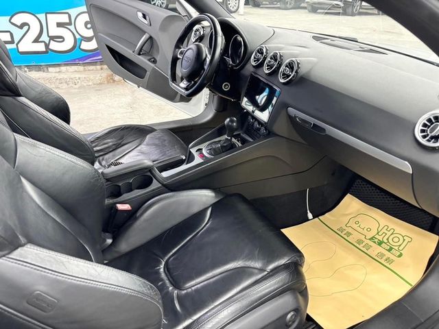 AUDI奧迪 TT COUPE  第9張相片