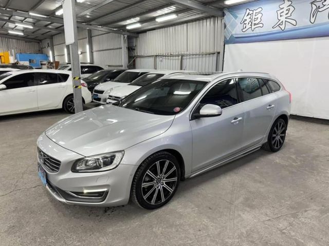 VOLVO富豪 V60  第1張相片