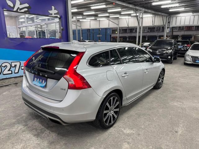 VOLVO富豪 V60  第7張相片