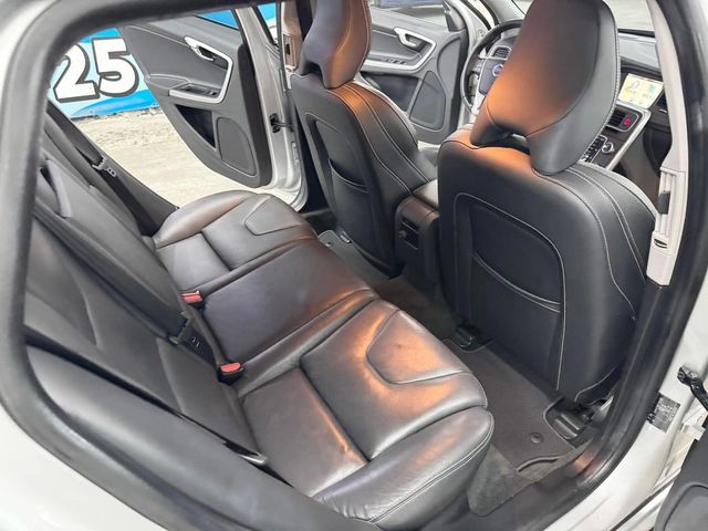 VOLVO富豪 V60  第19張相片