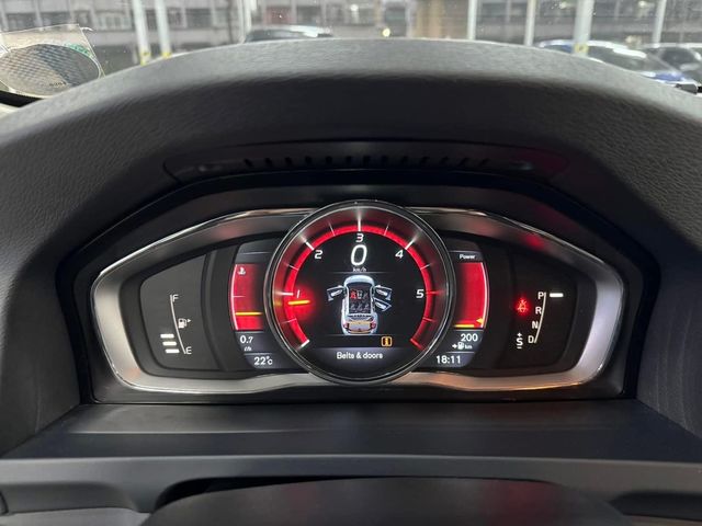 VOLVO富豪 V60  第25張相片