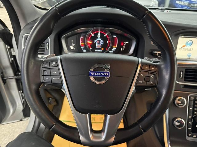 VOLVO富豪 V60  第27張相片