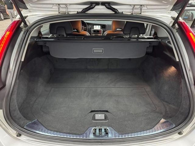 VOLVO富豪 V60  第31張相片