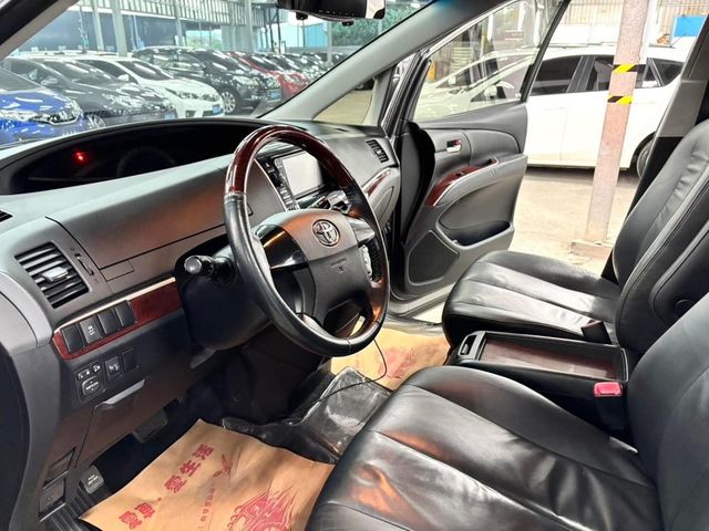 TOYOTA豐田 PREVIA  第13張相片