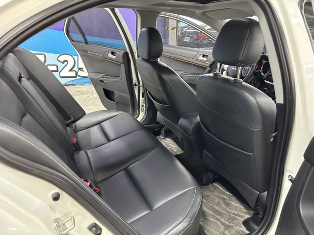 MITSUBISHI三菱 LANCER FORTIS  第10張相片