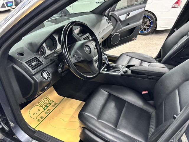 M-BENZ賓士 C300  第7張相片