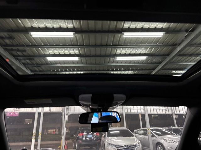 M-BENZ賓士 C300  第10張相片