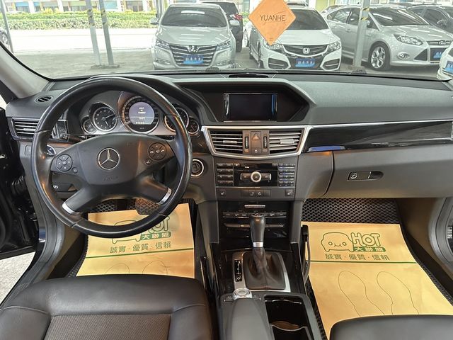 M-BENZ賓士 E250  第7張相片