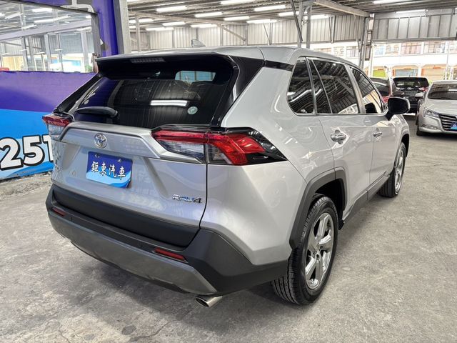 TOYOTA豐田 RAV4  第4張相片