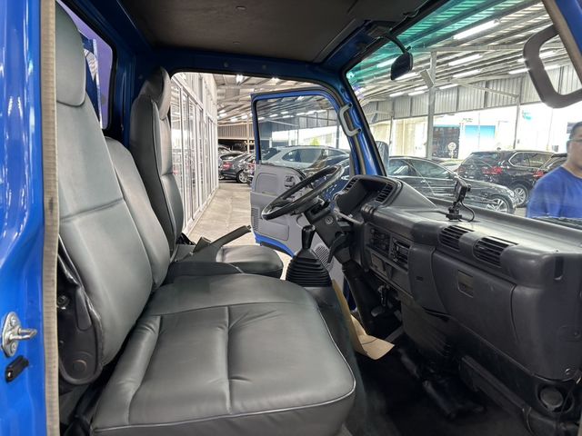 ISUZU五十鈴 ELF  第7張相片