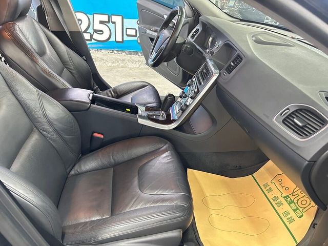 VOLVO富豪 S60  第8張相片