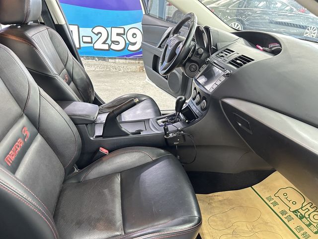 MAZDA馬自達 MAZDA 3  第8張相片