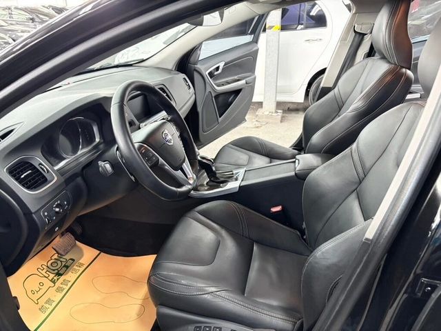 VOLVO富豪 S60  第9張相片