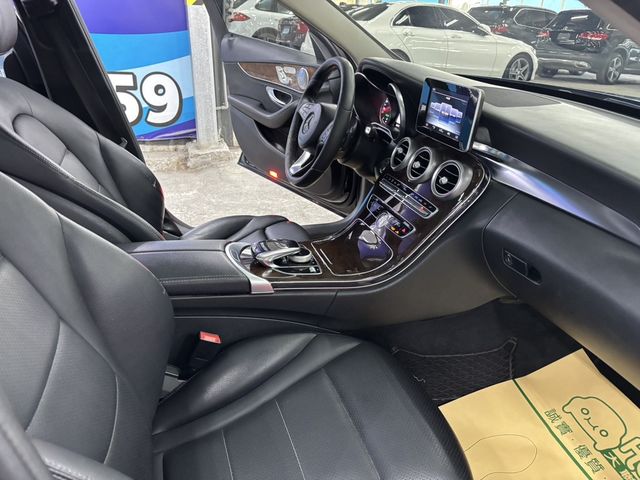 M-BENZ賓士 C300  第8張相片