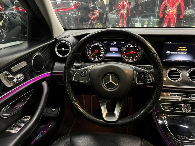 M-BENZ賓士 E200  第1張相片