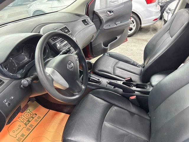 NISSAN日產 TIIDA  第7張相片