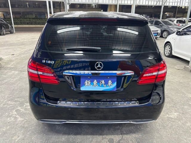 M-BENZ賓士 B180  第6張相片