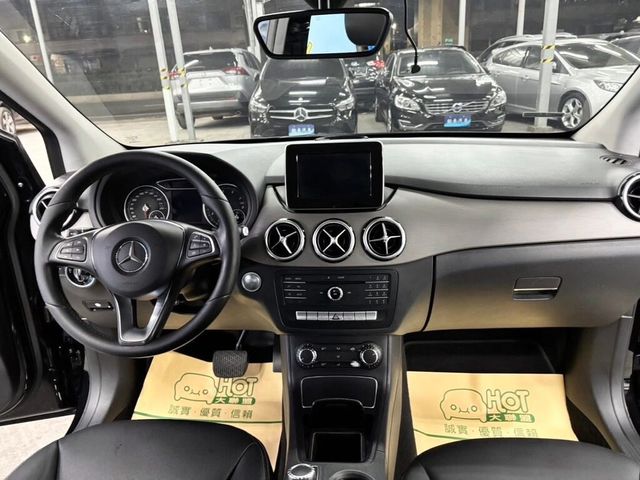 M-BENZ賓士 B180  第7張相片