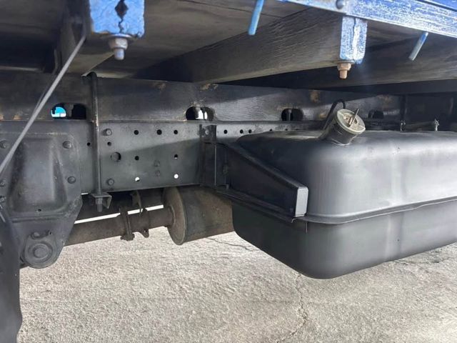 MITSUBISHI三菱 CANTER  第10張相片