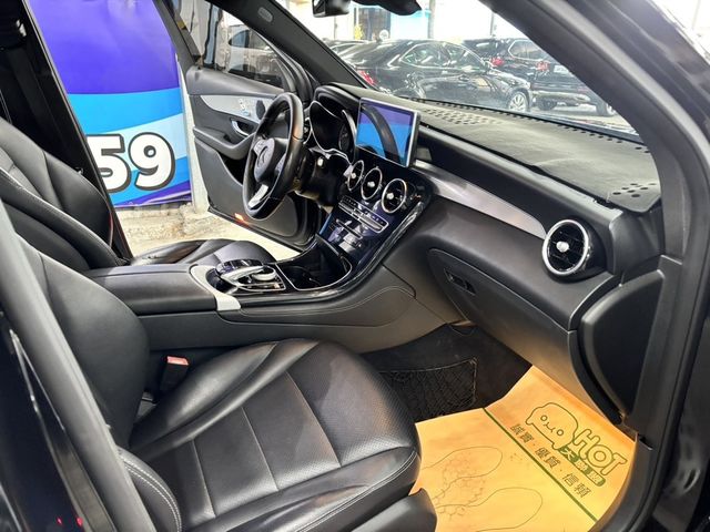 M-BENZ賓士 GLC300  第11張相片