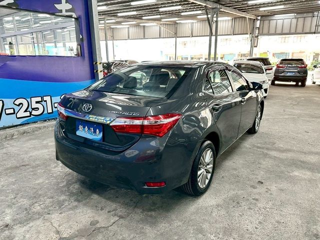 TOYOTA豐田 ALTIS  第4張相片