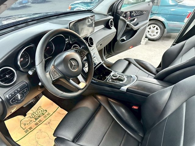M-BENZ賓士 GLC220D  第7張相片