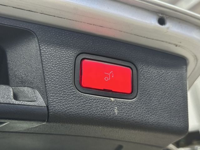 M-BENZ賓士 GLK300  第13張相片