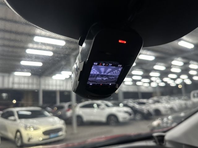 LUXGEN納智捷 U6 GT  第19張相片