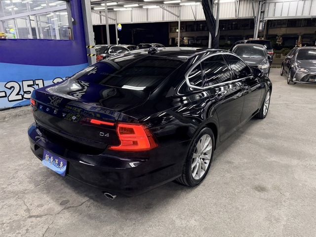 VOLVO富豪 S90  第4張相片