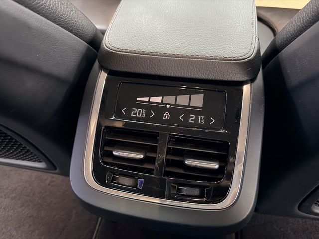 VOLVO富豪 S90  第12張相片