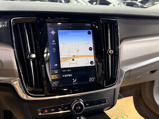 VOLVO富豪 S90  第17張相片