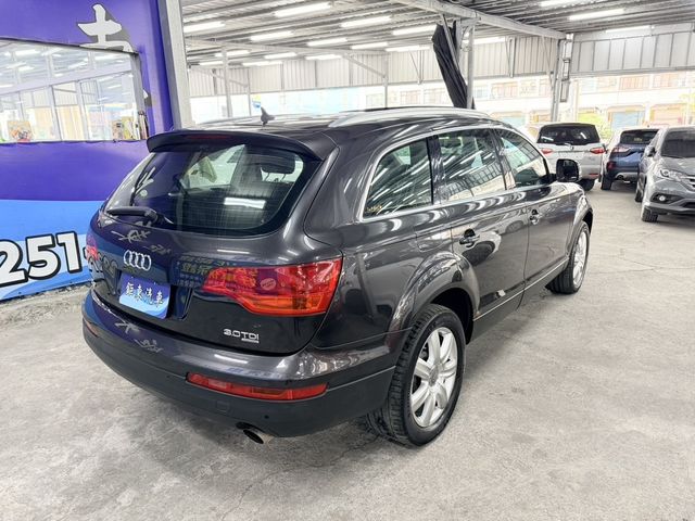 AUDI奧迪 Q7  第4張相片