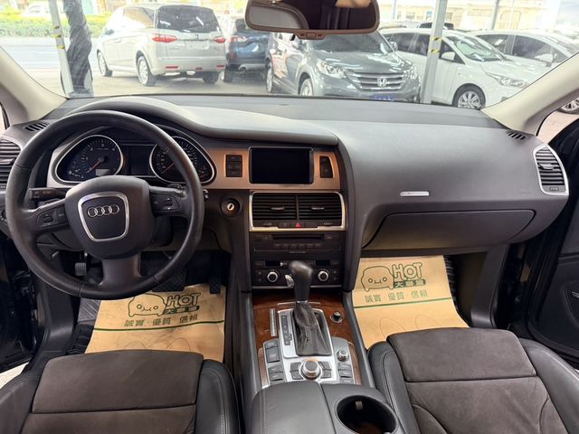 AUDI奧迪 Q7  第7張相片