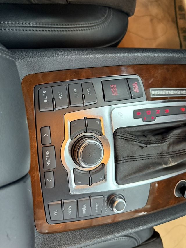 AUDI奧迪 Q7  第15張相片