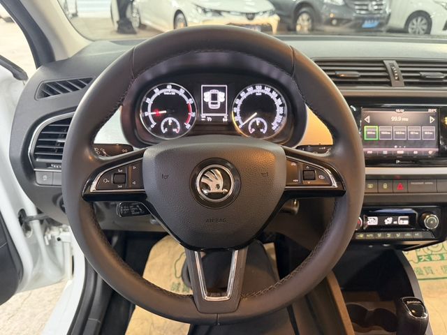 SKODA司科達 FABIA  第10張相片