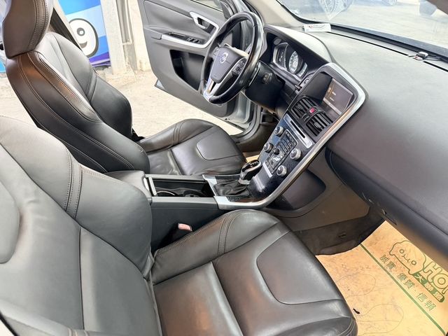 VOLVO富豪 XC60  第9張相片