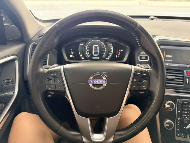 VOLVO富豪 XC60  第12張相片