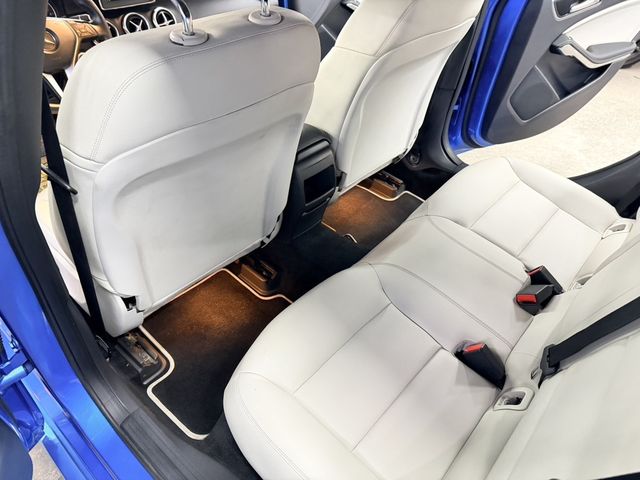 M-BENZ賓士 A180  第9張相片