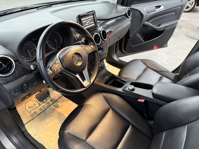 M-BENZ賓士 B180  第8張相片